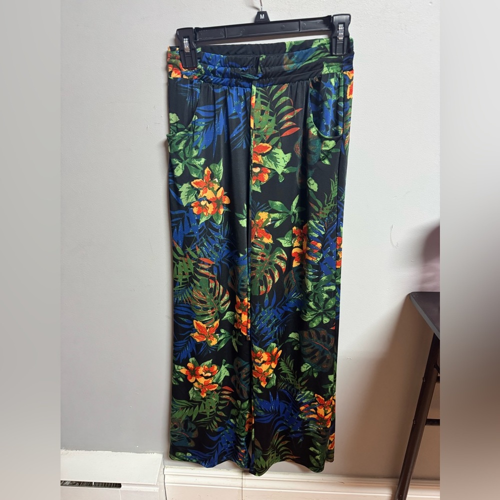 Saint Tropez West Black Floral wide legs pants